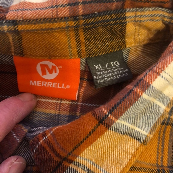 Men’s Merrell XL plaid cotton button down shirt - Picture 5 of 8